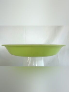 PYREX 1-1/2 Qt Pie Plate Lime Green and White #209 50s Vintage Retro MCM EUC